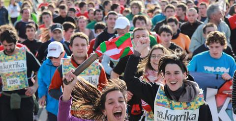 Imagen de la carrera popular a favor de la lengua vasca, la Korrika