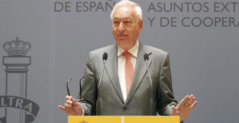 El ministro de Asuntos Exteriores, José Manuel García-Margallo, durante la rueda de prensa que ha ofrecido hoy en la sede de ministerio. / VÍCTOR LERENA (EFE)