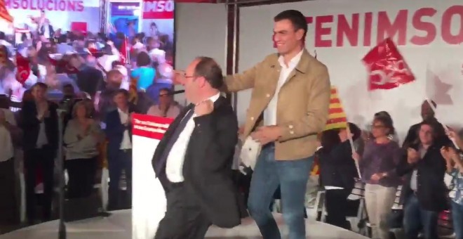 Miquel Iceta, en su baile de apertura de campaña.