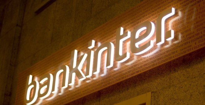 Detalle del logo de Bankinter en su sede en Madrid. E.P.