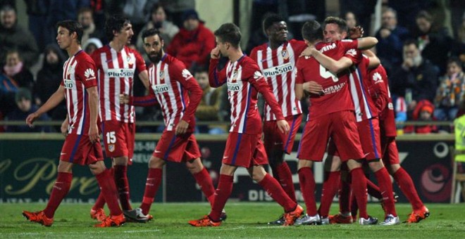 Los jugadores del Atlético celebran el segundo gol al Reus. EFE/Jaume Sellart