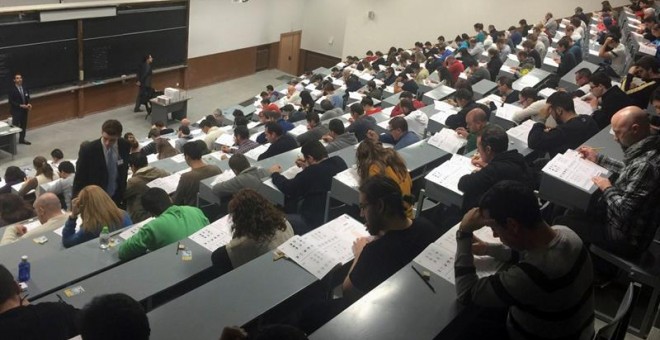 Los más de 11.600 aspirantes a ser uno de los 360 nuevos conductores de Metro de Madrid a partir del próximo mes de junio se enfrentan hoy en la Escuela de Ingeniería de Caminos al primero de los exámenes, una prueba psicotécnica. Con estas contratacione