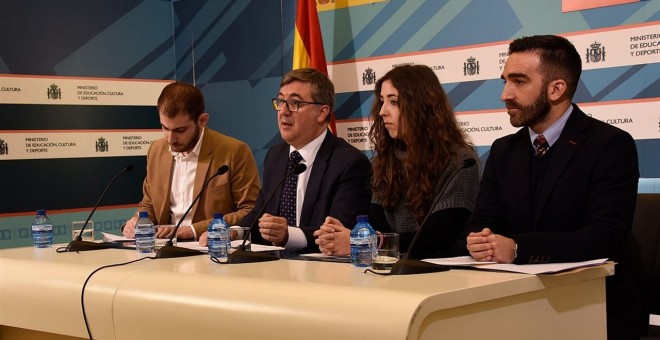 De izquierda a derecha; Enrique Fonseca, el secretario de Estado, Marcial Marín, Nadia Represa y Francisco Polo./ EP