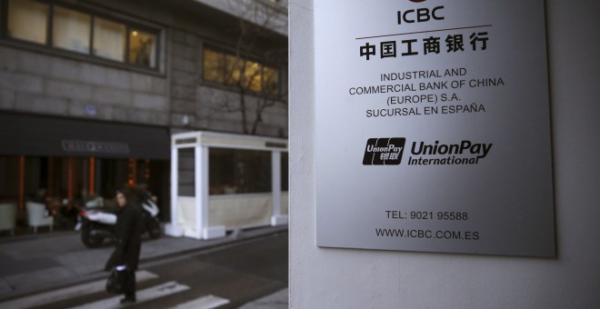 Sede en Madrid del Comercial Bank of China (ICBC), la mayor entidad financiera del gigante asiático, esta mañana, donde el miércoles la Unidad Central Operativa (UCO) de la Guardia Civil realizó un exhaustivo registro, en una operación contra el blanqueo