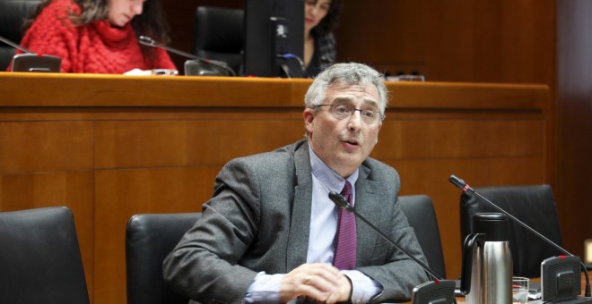 El consejero de Desarrollo Rural y Sostenibilidad del Gobierno de Aragón,  Joaquín Olona, durante una comparecencia en las Cortes.