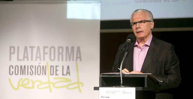 El exjuez Baltasar Garzón interviene durante la presentación de la iniciativa 'Por una comisión de la verdad en el Parlamento', en Madrid. EFE/Alvaro Calvo