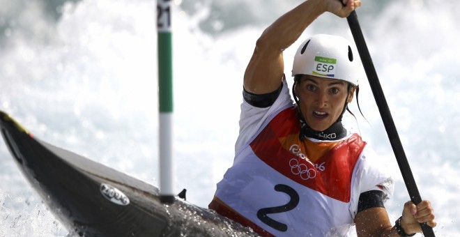 Maialen Chourraut durante su bajada en el canal de aguas bravas de Río. /REUTERS