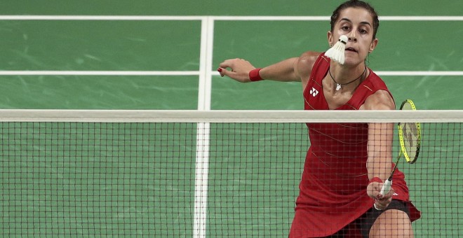 Carolina Marín golpea el volante durante la final olímpica de bádminton. /REUTERS