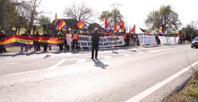 Manifestación en el Valle de los Caídos / Federación Estatal de Foros por la Memoria