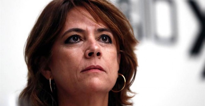 La ministra de Justicia, Dolores Delgado, momentos antes de intervenir hoy en un desayuno informativo organizado por el club Siglo XXI. (MARISCAL | EFE)