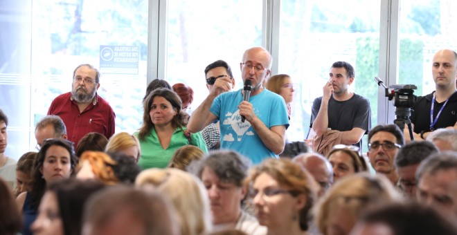 Un vecino plantea una propuesta en la reunión de un Foro Local. Foto Ayuntamiento de Madrid