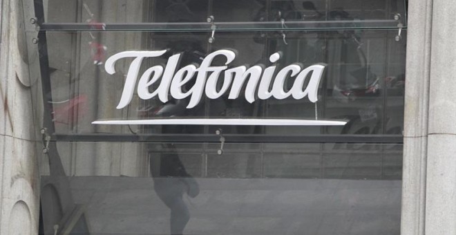 El logo de Telefónica en su sede en la Gran Vía de Madrid. E.P.
