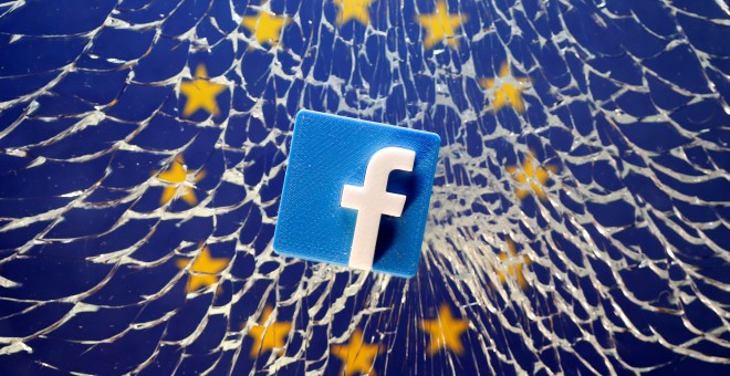 Logo de Facebook. REUTERS/Dado Ruvic