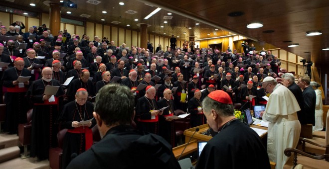 El Papa Francisco, durante la cumbre en el Vaticano. REUTERS