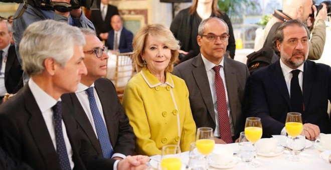 La expresidenta de la Comunidad de Madrid y del PP madrileño Esperanza Aguirre asiste a a un desayuno informativo protagonizado este lunes por el candidato del PP a la alcaldía de Madrid, José Luis Martínez-Almeida. EFE/J.P. Gandul