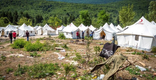 Vista general del campo de acogida de Vucjak (Bosnia) que fue un antiguo vertedero de basuras. EFE