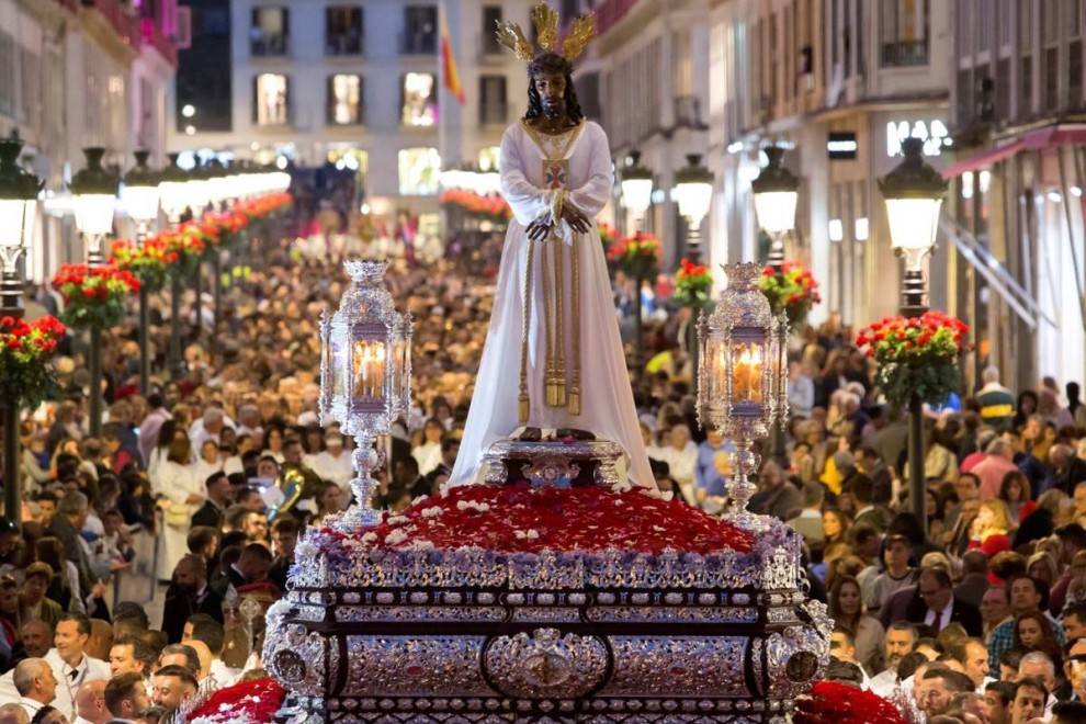 Cúal álbum pozo Más del 60% de las fiestas de "interés turístico nacional" en España son de  carácter católico | Público