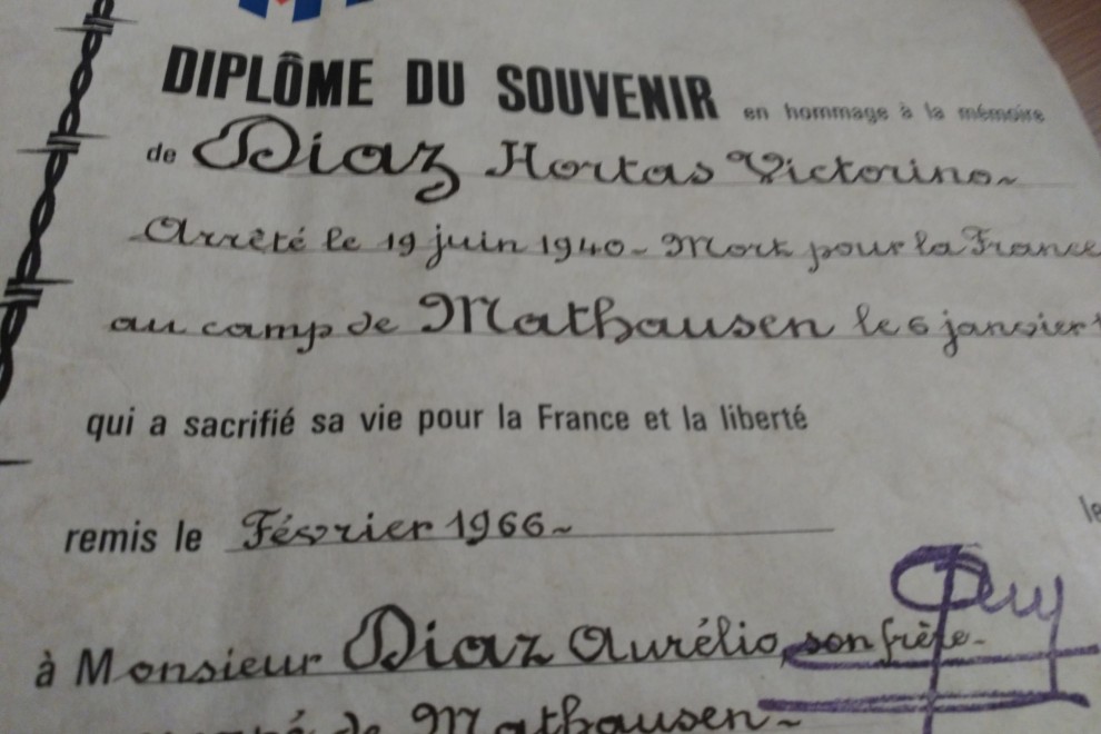 Diploma del Gobierno francés en honor de Victorino Díaz Hortas, 'muerto en defensa de Francia'