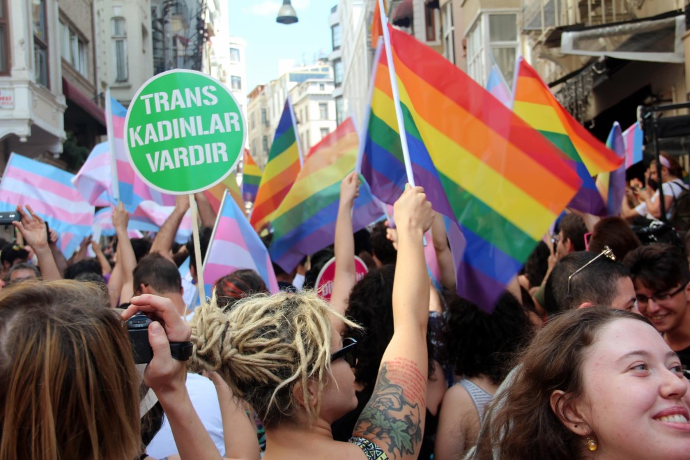 Fotografía de la Marcha del Orgullo 2019, en Estambul, Turquía.