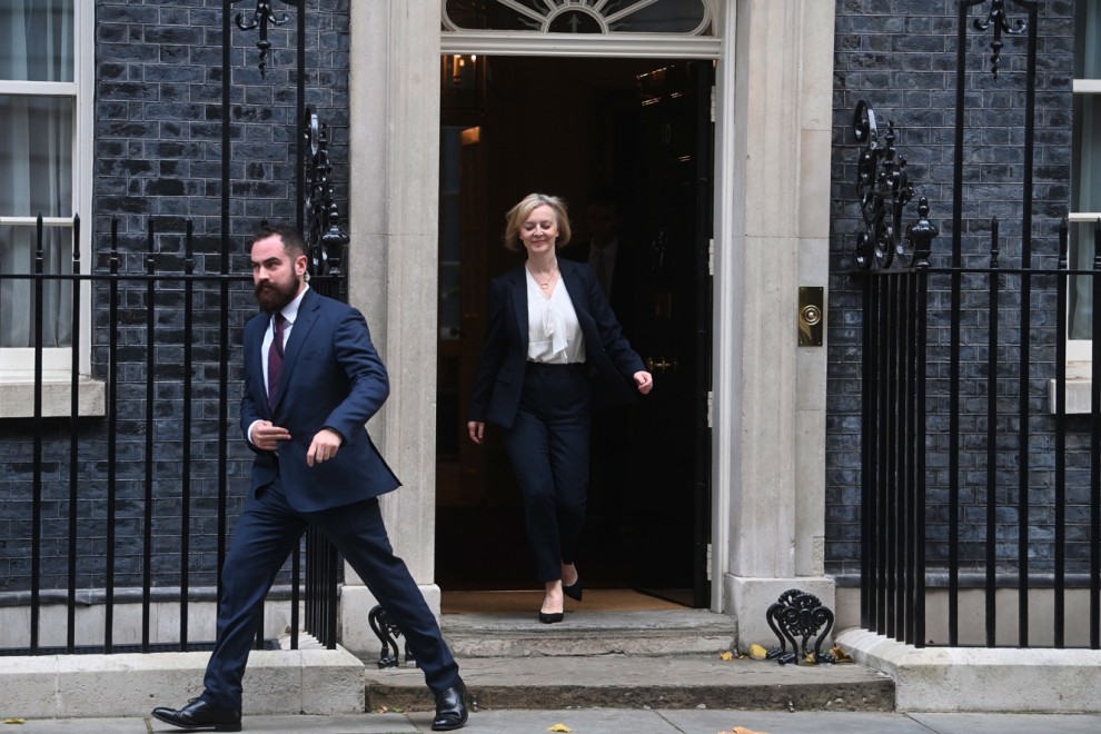 La primera ministra británica, Liz Truss, saliendo de Downing Street el pasado miércoles.