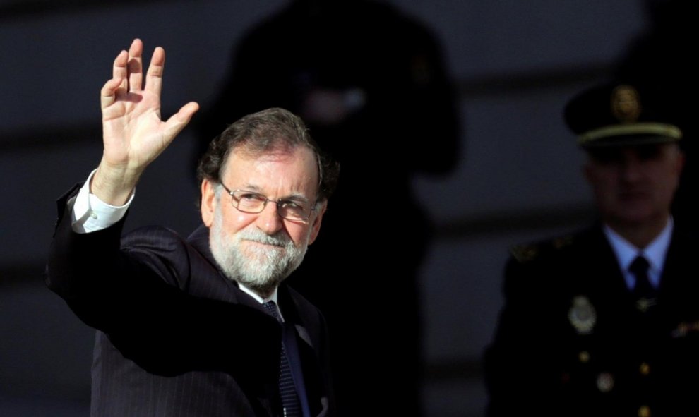 El expresidente del gobierno Mariano Rajoy, a su llegada al Congreso de los Diputados, en el que se celebra la solemne conmemoración del 40 aniversario de la Constitución. EFE/JuanJo Martín