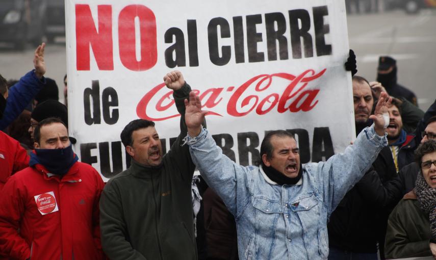 Trabajadores de Coca-Cola en Fuenlabrada protestan contra el desmantelamiento de la fábrica .- JAIRO VARGAS