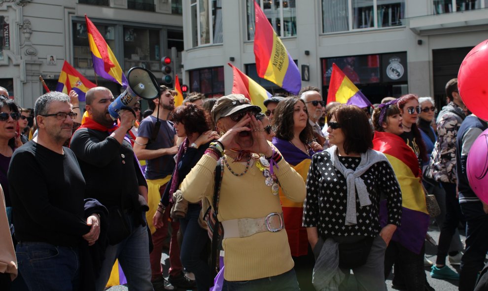 Imagen de la manifestación conmemorativa de la II República. 14/04/2019. PAOLA ARAGÓN