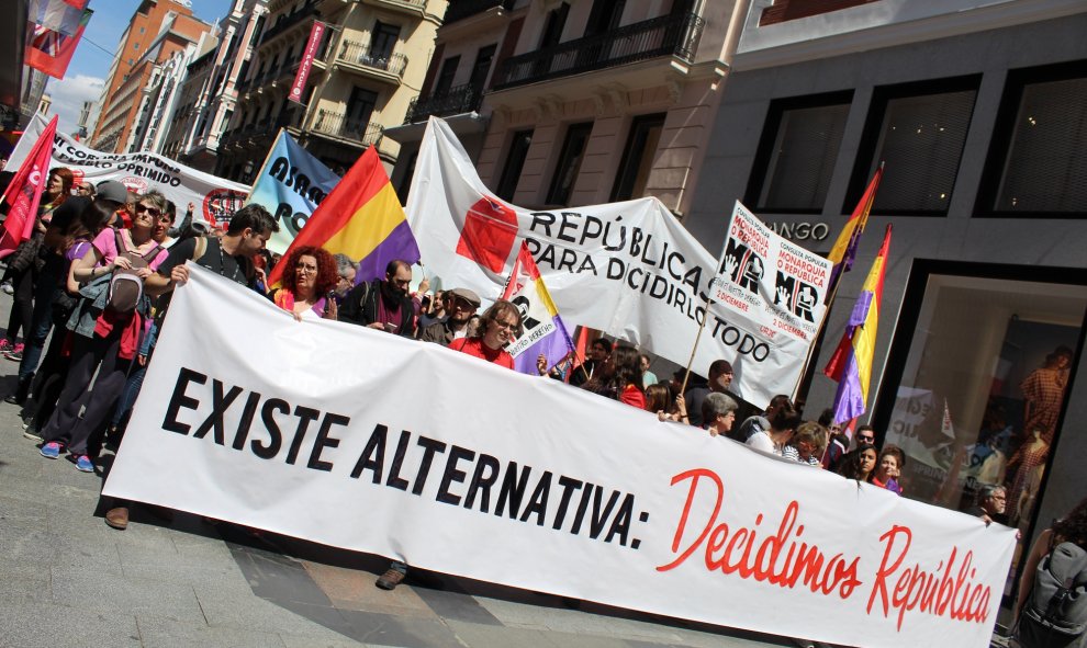 Imagen de la manifestación conmemorativa de la II República. 14/04/2019. PAOLA ARAGÓN