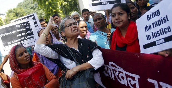 Manifestación en la India contra la falta de protección a las víctimas de violación. REUTERS/ANINDITO MUKHERJEE