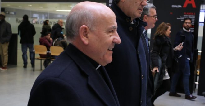 El arzobispo de Zaragoza, Vicente Jiménez, declaró este viernes como investigado ante el Juzgado de Instrucción número 11 de la capital aragonesa.