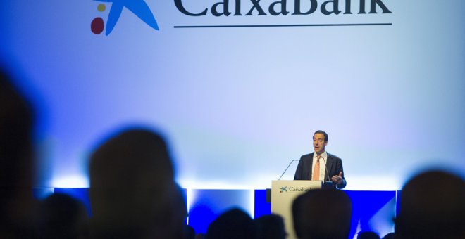 El consejero delegado de CaixaBank, Gonzalo Gortázar, durante la celebración de la junta general ordinaria de accionistas de la entidad. EFE/Marta Pérez