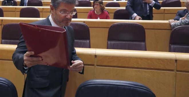Rafael Catalá, durante la sesión del control al Gobierno en el Senado. EFE/Javier Lizón