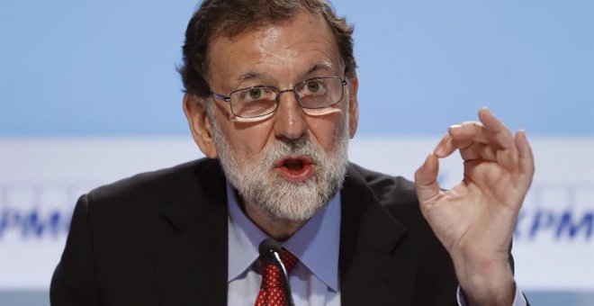 El presidente del Gobierno, Mariano Rajoy, durante su intervención hoy en la clausura de la XXXIII Reunión del Círculo de Economía de Sitges (Barcelona). EFE/Andreu Dalmau