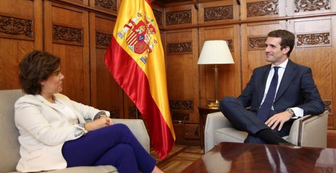El presidente del Partido Popular Pablo Casado, y la exvicepresidenta del gobierno Soraya Sáez de Santamaría. /EFE