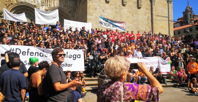 Más de 200 trabajadores de medios públicos gallegos se movilizan en Santiago para pedir el "fin de la manipulación"./EUROPA PRESS