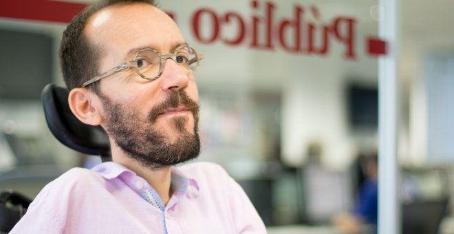 Pablo Echenique, el secretario de Organización de Podemos, durante la entrevista en 'Público' / CHRISTIAN GONZÁLEZ