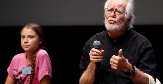 05/08/2019 - El científico Jacques Dubochet, Premio Nobel de Química, junto a Greta Thunberg durante una rueda de prensa. / REUTERS -  DENIS BALIBOUSE