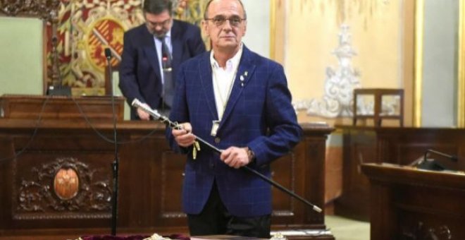 15/06/2019 - Miguel Pueyo, alcalde de Lleida durante su investidura. / EFE