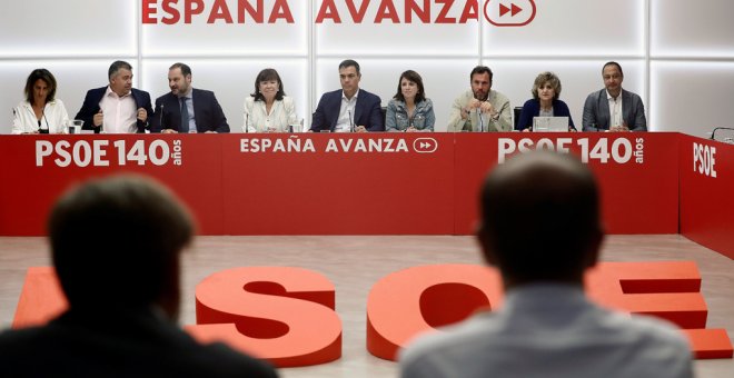 El secretario general del PSOE, Pedro Sánchez, preside la primera reunión tras el verano de la Ejecutiva Federal del partido, en la sede de Ferraz. EFE/Mariscal