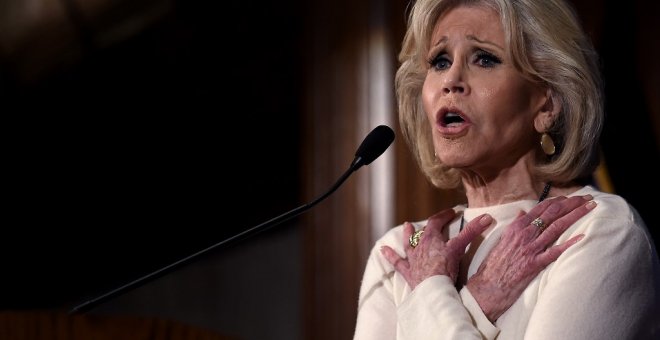 17/12/2019 - La actriz Jane Fonda durante un discurso sobre el cambio climático en Washington (EEUU). / AFP - OLIVIER DOULIERY