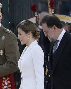 Felipe VI, junto a Letizia Ortiz y Mariano Rajoy,  durante la Pascua Militar. (EFE)