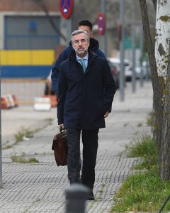 El exministro del Interior y expresidente de la Comisión de Auditoría Bankia , Ángel Acebes, a su llegada a la Audiencia Nacional./EFE