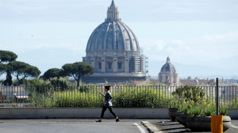 El Vaticano sigue cerrado por la emergencia del coronavirus. REUTERS/Remo Casilli