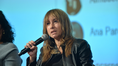 Ana Pardo de Vera durante la charla. Foto de Ramón Comet.