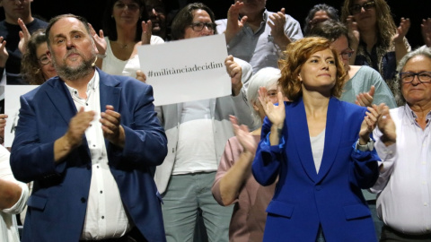 21/09/2024 - Oriol Junqueras i Elisenda Alamany, al final de l'acte de presentació de Militància Decicim, la candidatura amb la qual opten a liderar ERC.