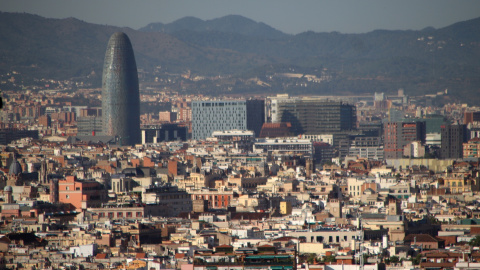 Vistes de Barcelona amb la torre Agbar visible