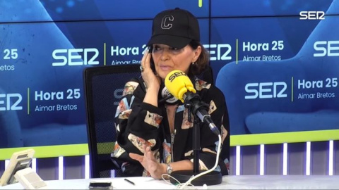 La exvicepresidenta del Gobierno Carmen Calvo y su sorprendente gorra.