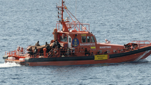 Barco de rescate de Salvamento Marítimo en Lanzarote.