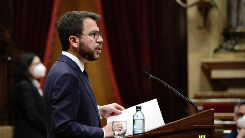 El candidat d'ERC a la investidura, Pere Aragonès, intervenint al Ple del Parlament, de perfil.