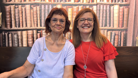 Gemma Puigvert i Marta Oller, autores de 'Quan el poder el tenien les dones' (La Magrana, 2024) a la llibreria Laie.